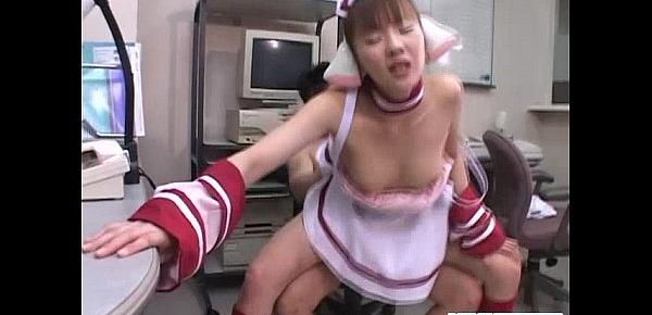  Japanese maid serves the house guest